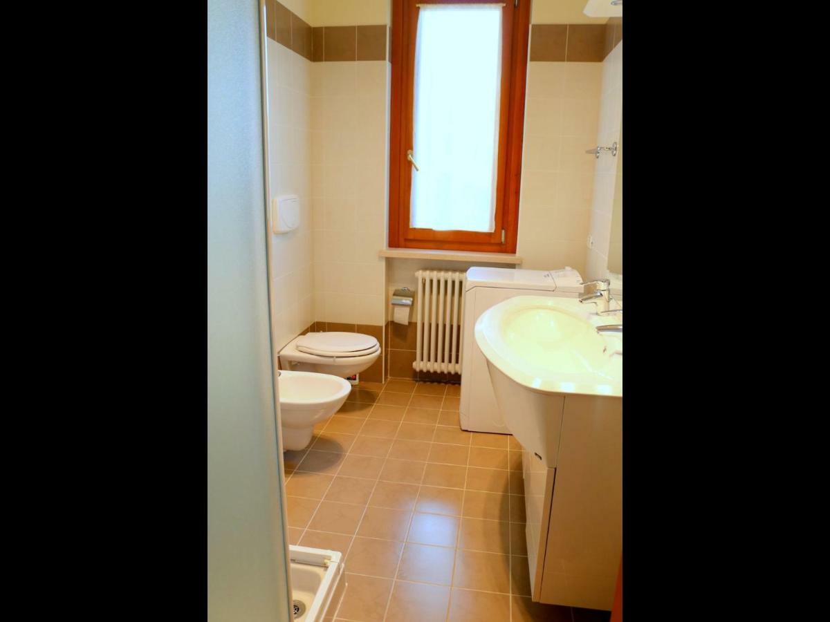 Small Residence Of Only 18 Apartments With Swimming Pool Lazise Exterior photo